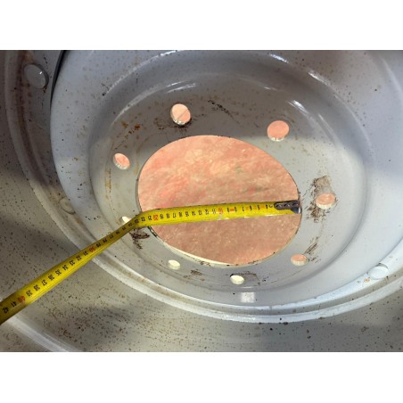 Llantas tractor  W15Lx28 Valtra buje 221 8T